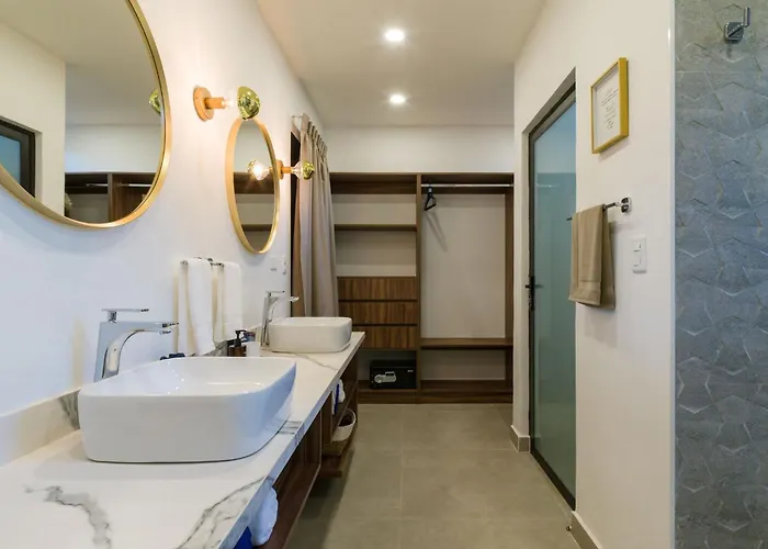 Casa Bo Jungle - Steps To - Surf Pool *