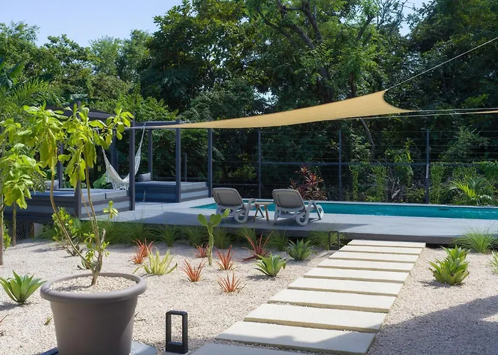 Casa Bo Jungle - Steps To - Surf Pool Ferienhaus *