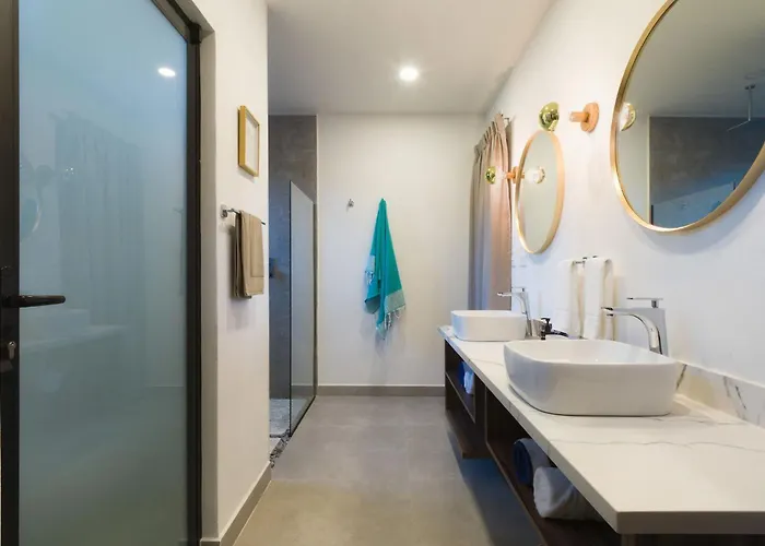 Casa Bo Jungle - Steps To - Surf Pool *