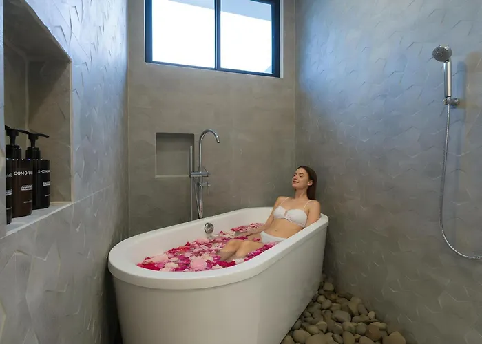 Casa Bo Jungle - Steps To - Surf Pool Tamarindo